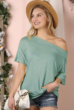 Load image into Gallery viewer, Flowy Folded One Off Shoulder Top
