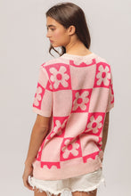 Load image into Gallery viewer, Plumeria  Checkered Sweater
