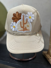 Load image into Gallery viewer, Trucker Hats With Patches &amp; Chains
