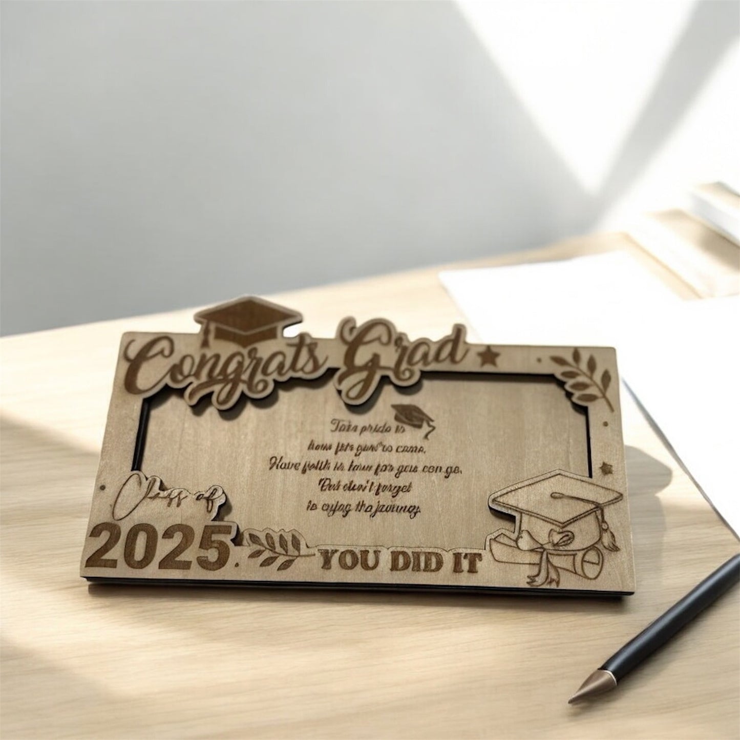 Graduation money holder