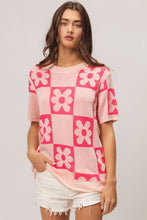 Load image into Gallery viewer, Plumeria  Checkered Sweater
